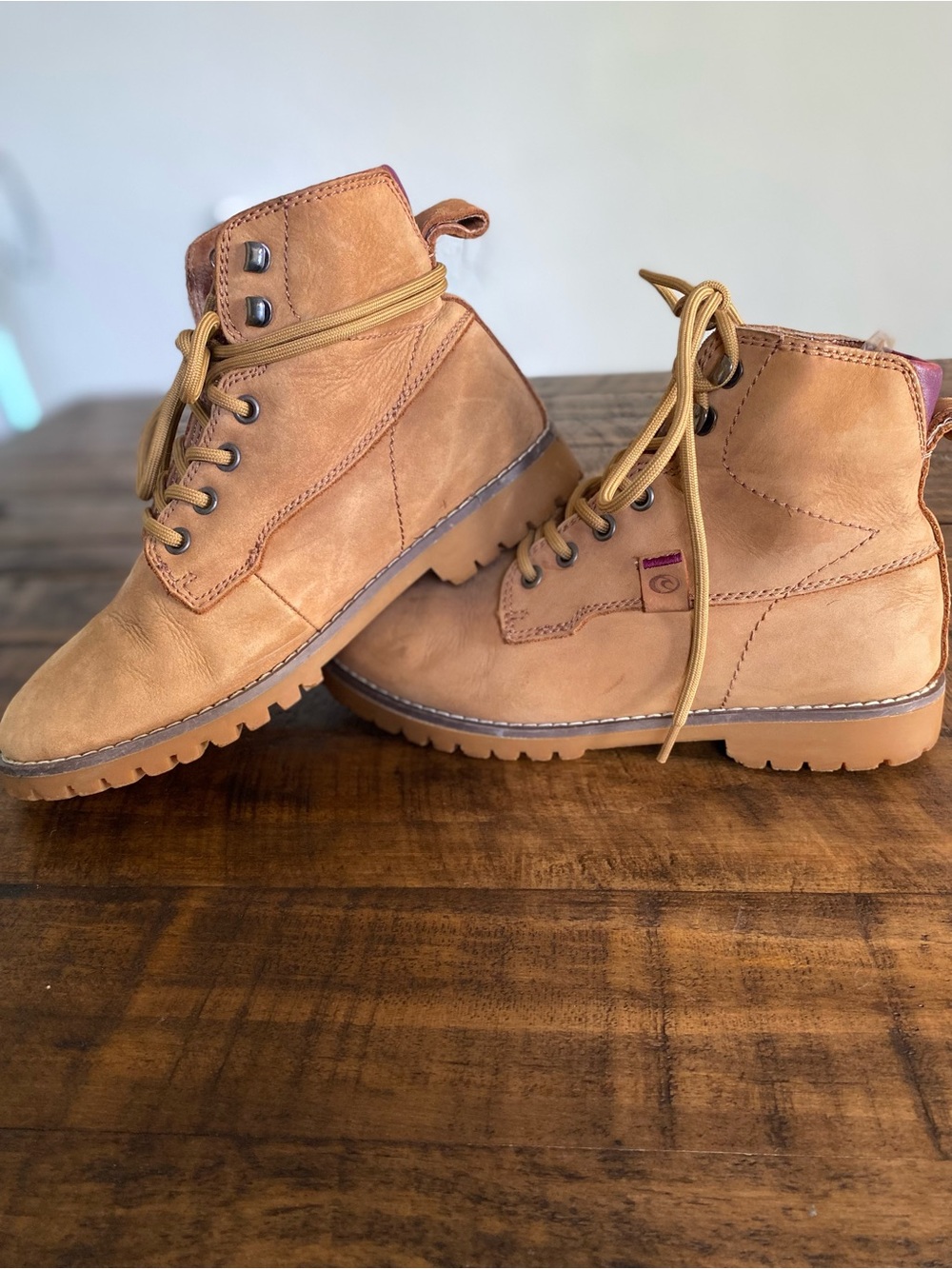 Rip Curl Tan Rubber Lug Sole Boots with Purple Logo Accent Size 6